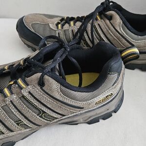 Mens Fila Day Trail Sneakers. Brown/Black Lace Ups. Size 9.5. Leather Uppers.